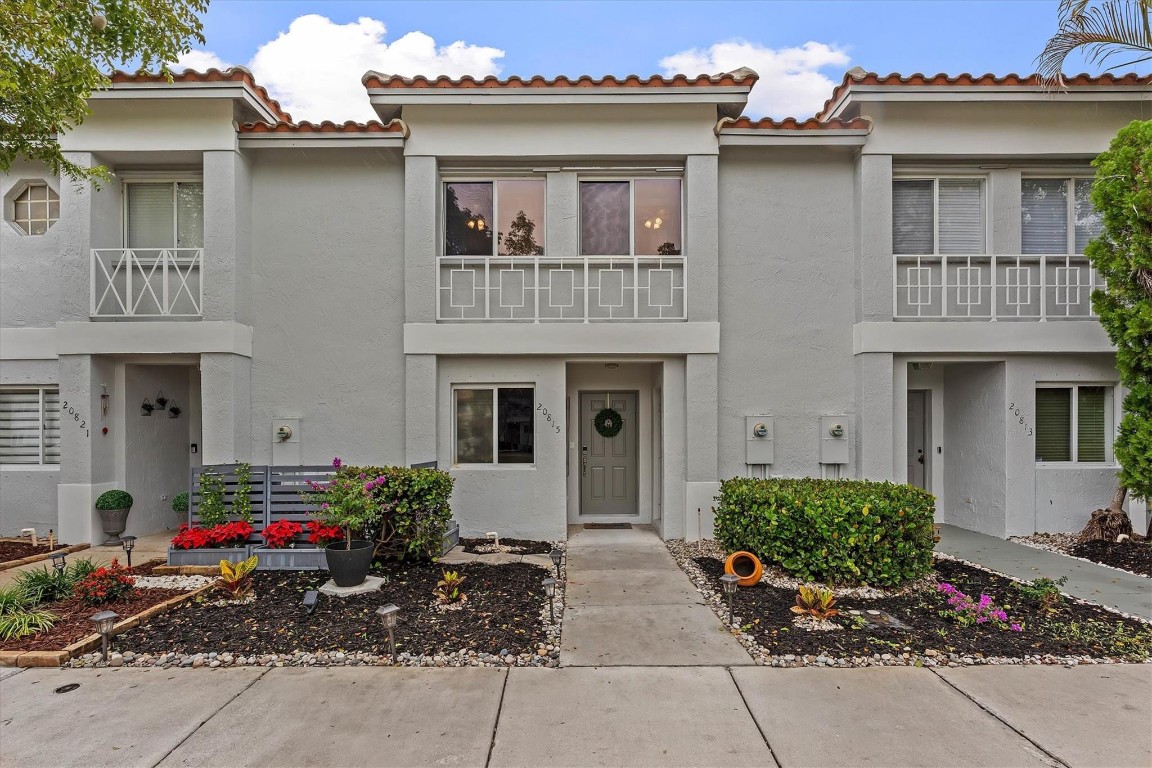 MALIBU BAY - Residential