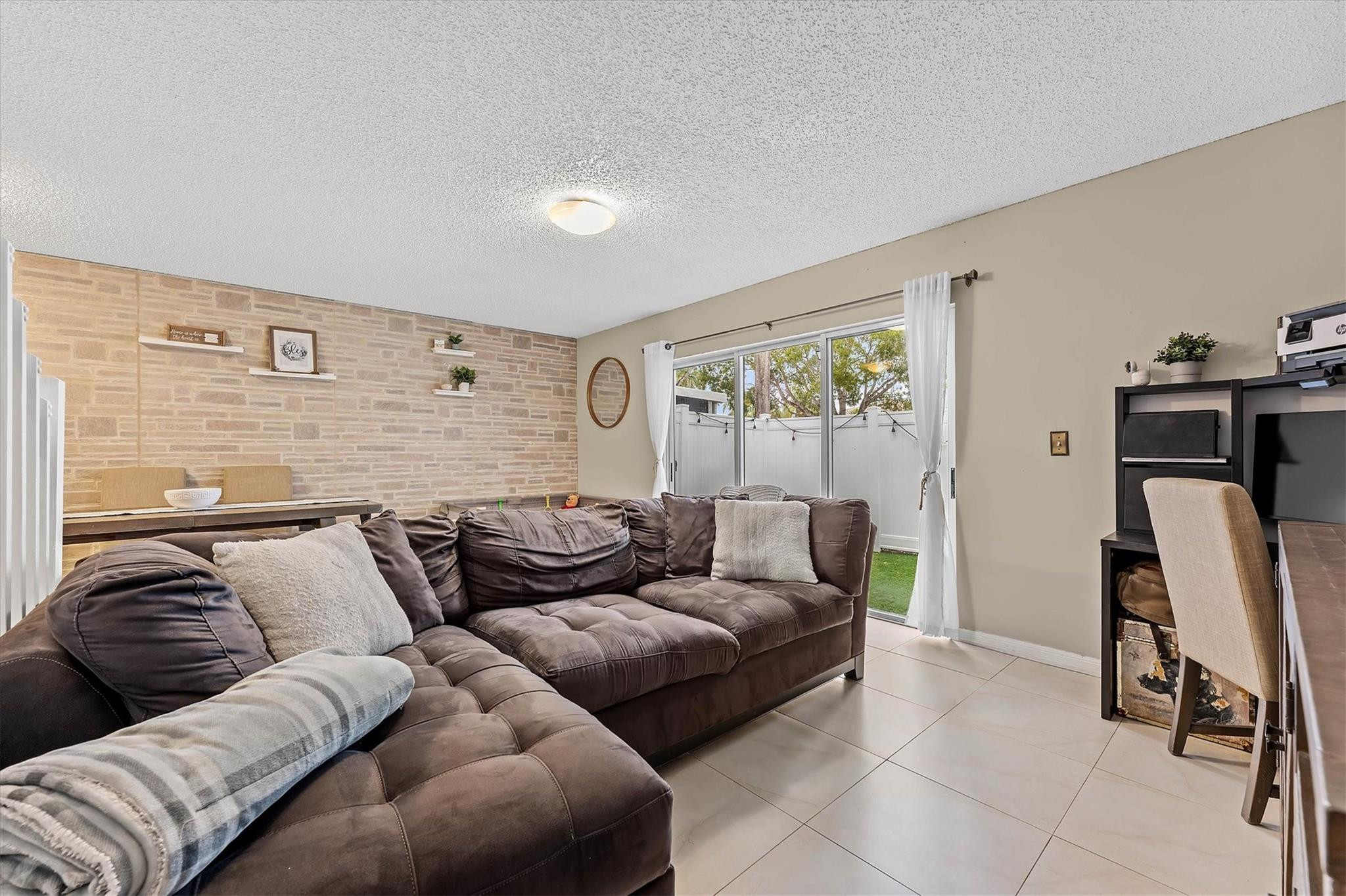 MALIBU BAY - Residential