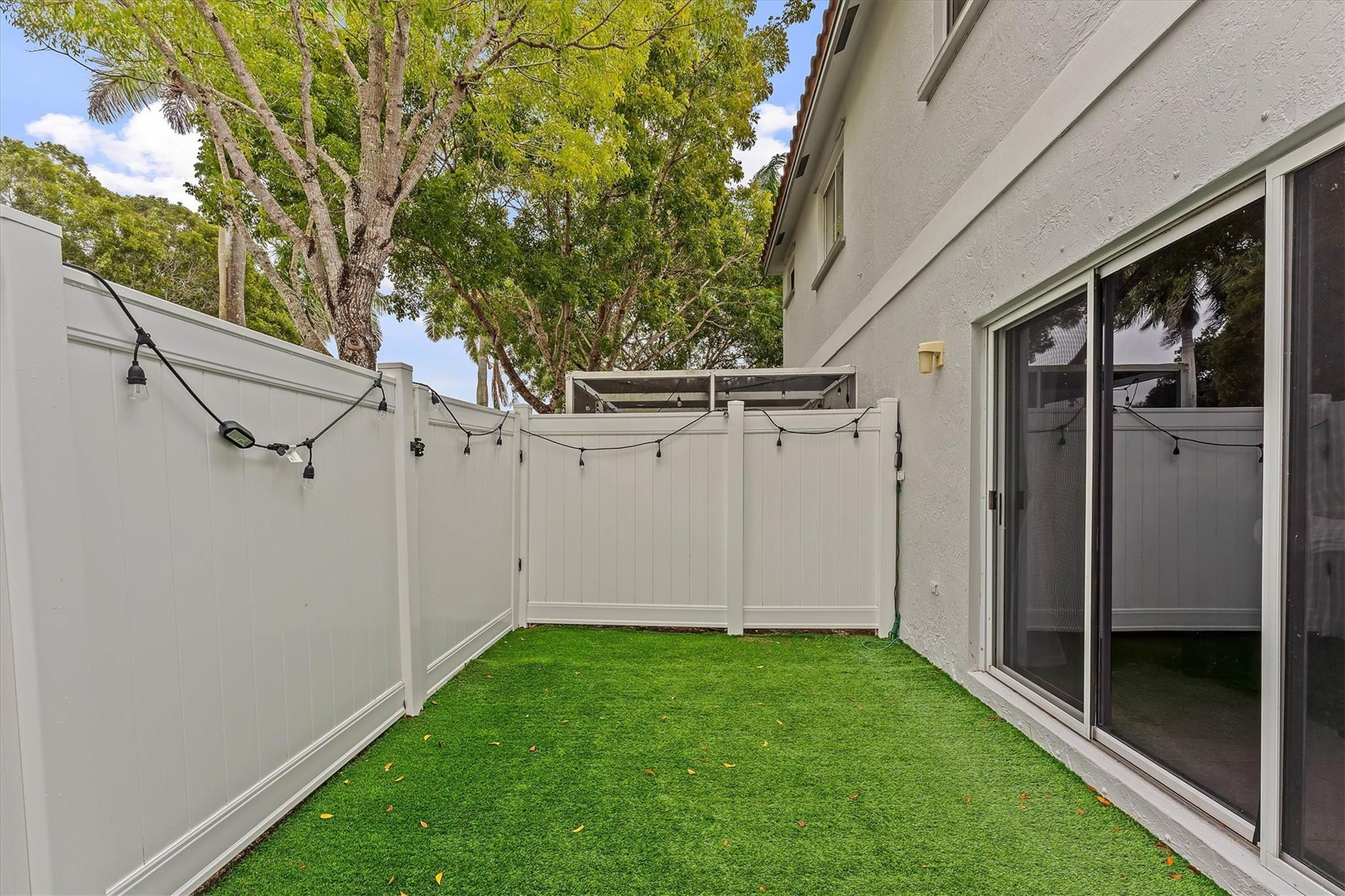 MALIBU BAY - Residential