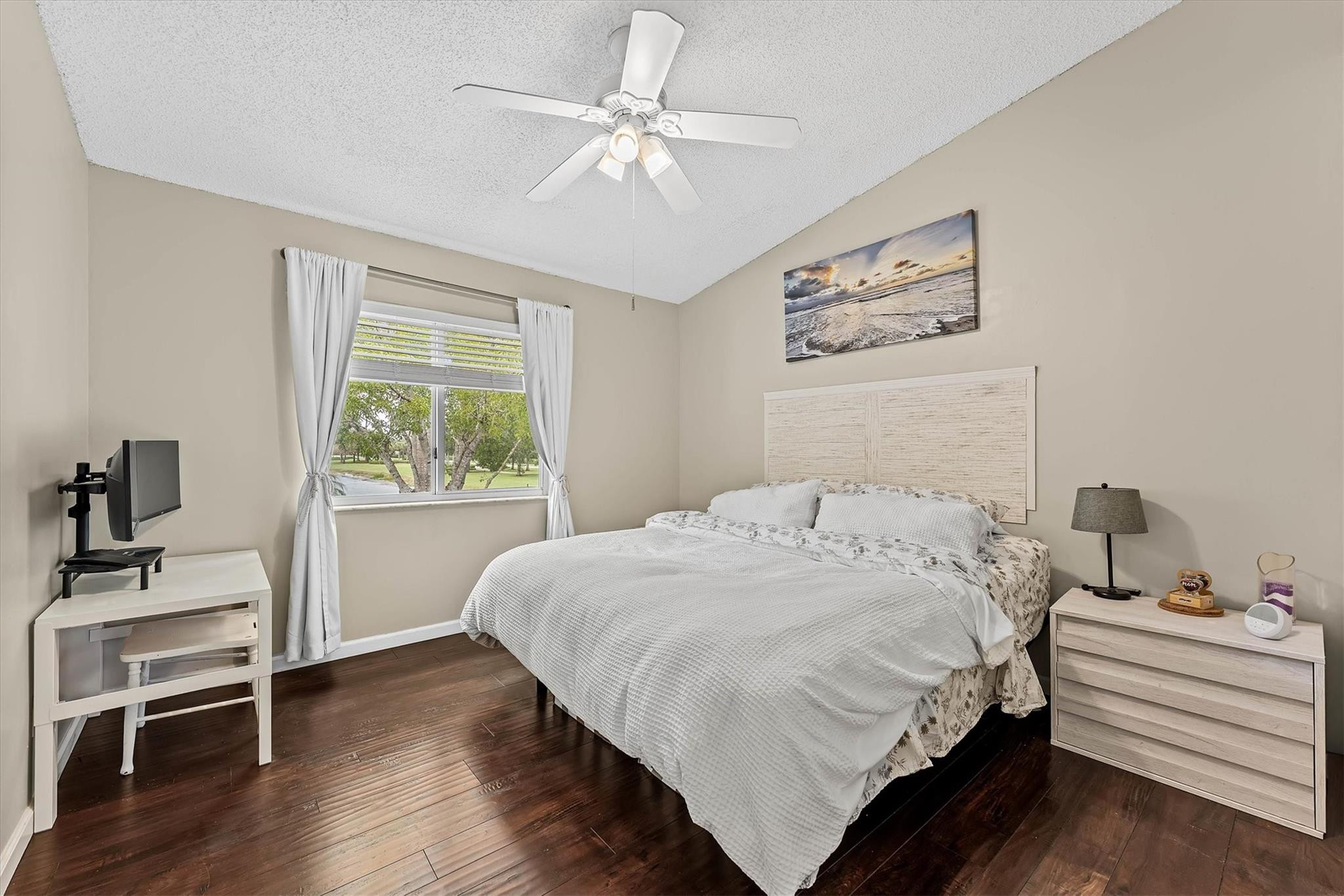 MALIBU BAY - Residential