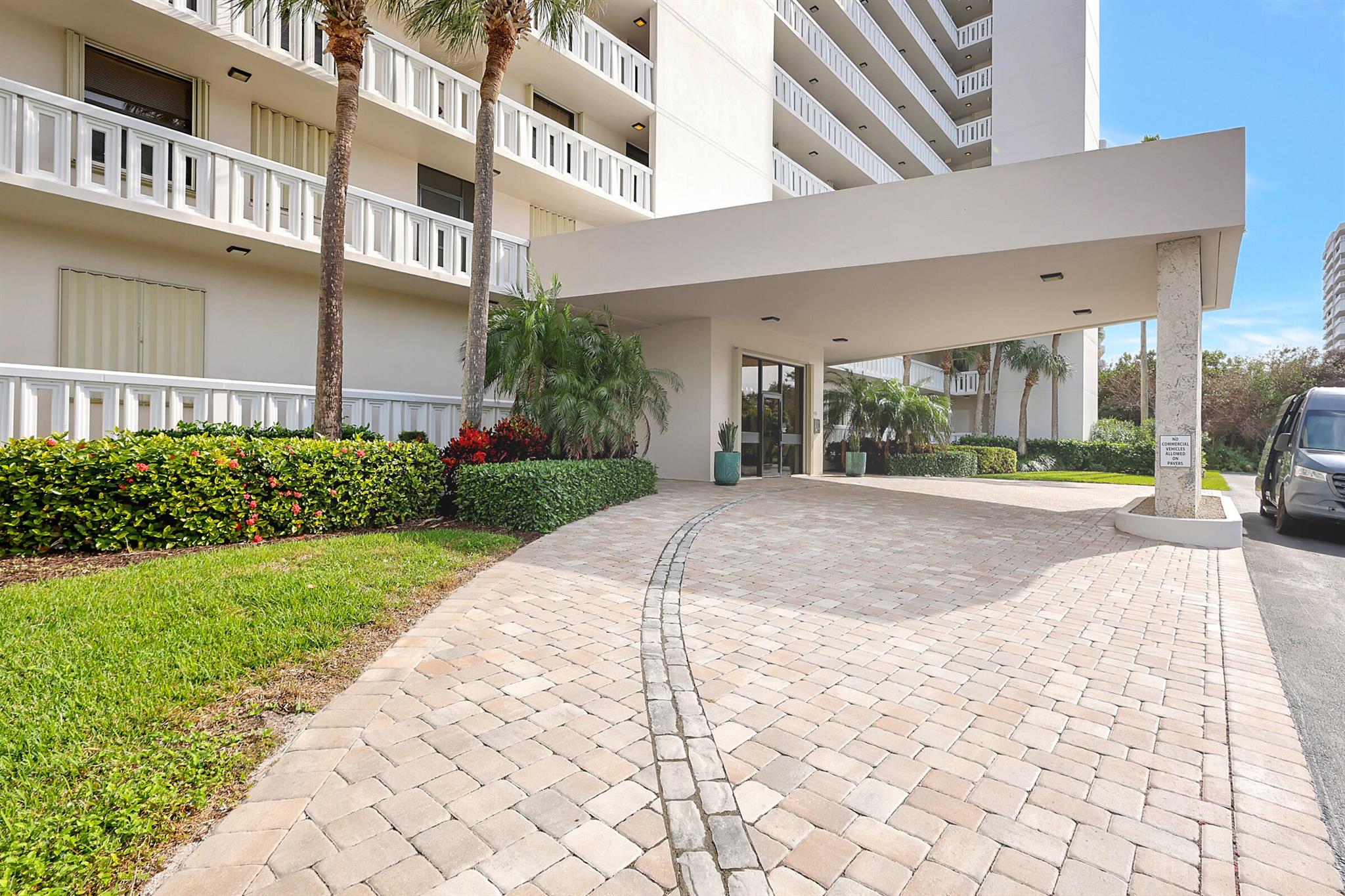 5055 North Highway A1a 705