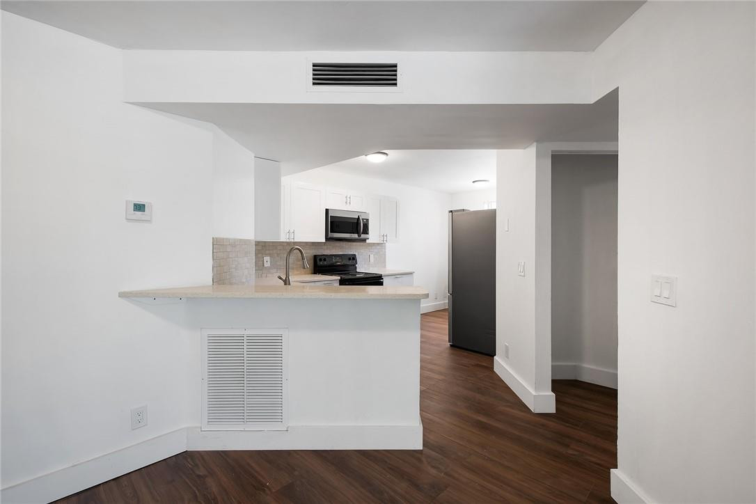 Edgewater Condo - Residential Lease