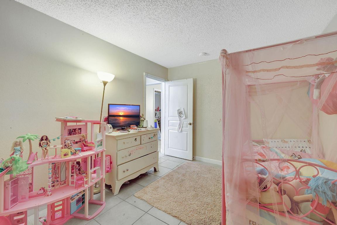 PORT ST LUCIE SECTION 19 - Residential