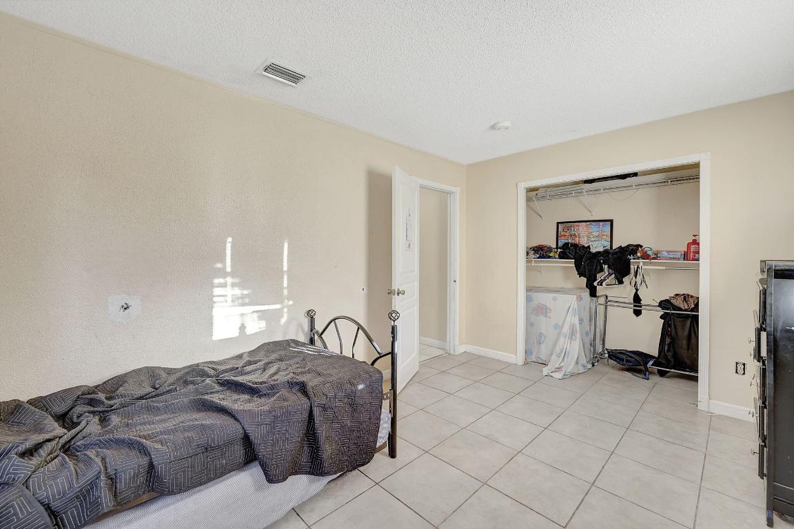 PORT ST LUCIE SECTION 19 - Residential