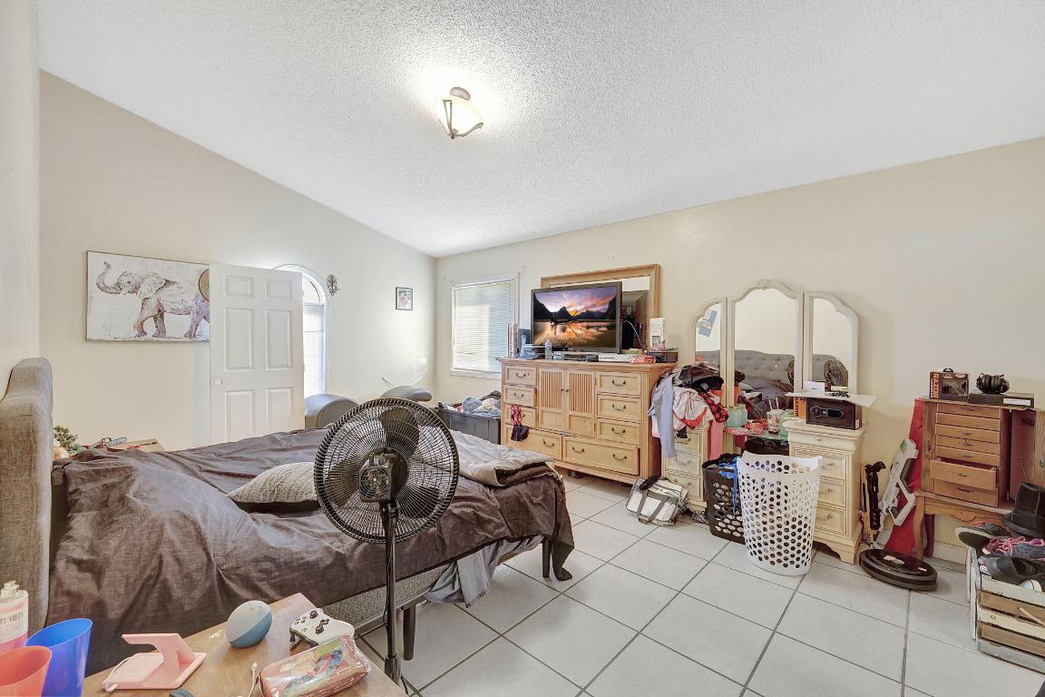 PORT ST LUCIE SECTION 19 - Residential