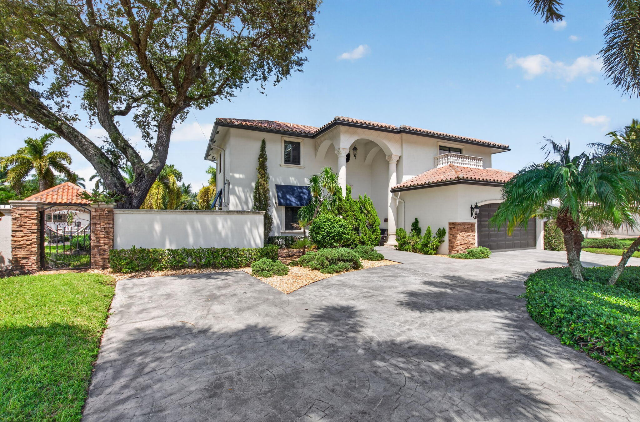 749 SW 2nd Street