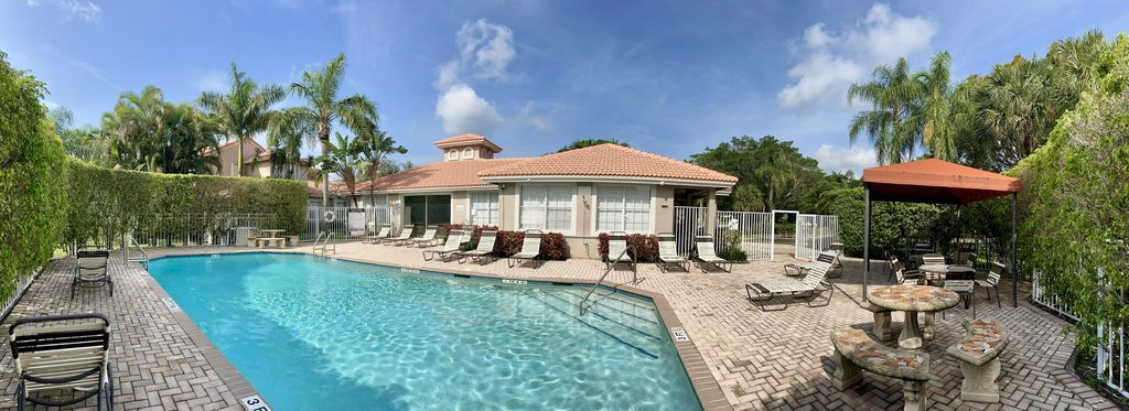 Photo of 10253 VÃ­a Hibiscus, Boca Raton, FL 33428 (MLS # B26007421)