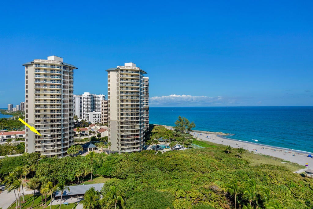 3920 N Ocean Dr Apt 6a, Singer Island, FL, 33404, USA, 3 Bedrooms Bedrooms, ,4 BathroomsBathrooms,Condo,Active,3920 N Ocean Dr Apt 6a,B26060432
