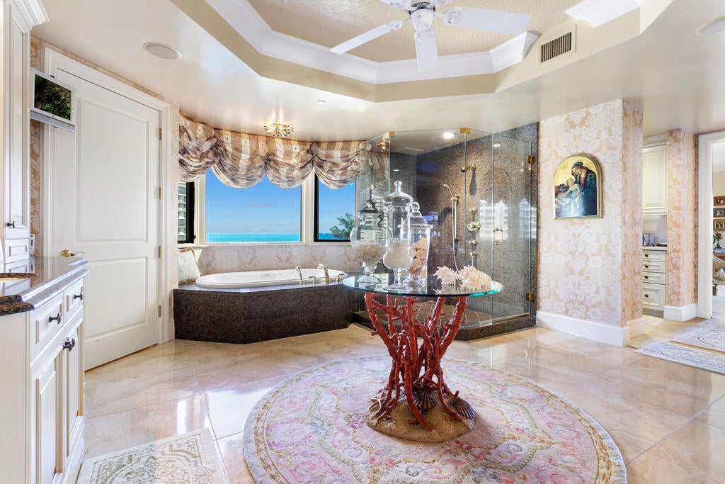 3920 N Ocean Dr Apt 6a, Singer Island, FL, 33404, USA, 3 Bedrooms Bedrooms, ,4 BathroomsBathrooms,Condo,Active,3920 N Ocean Dr Apt 6a,B26060432