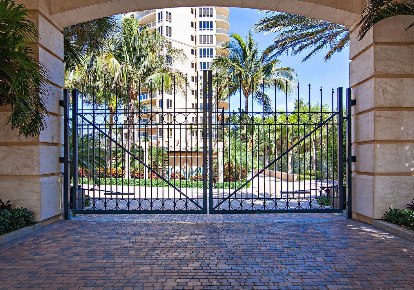 3920 N Ocean Dr Apt 6a, Singer Island, FL, 33404, USA, 3 Bedrooms Bedrooms, ,4 BathroomsBathrooms,Condo,Active,3920 N Ocean Dr Apt 6a,B26060432