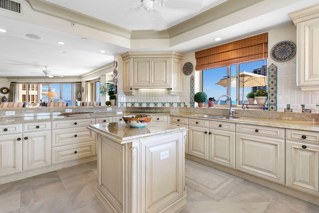 3920 N Ocean Dr Apt 6a, Singer Island, FL, 33404, USA, 3 Bedrooms Bedrooms, ,4 BathroomsBathrooms,Condo,Active,3920 N Ocean Dr Apt 6a,B26060432