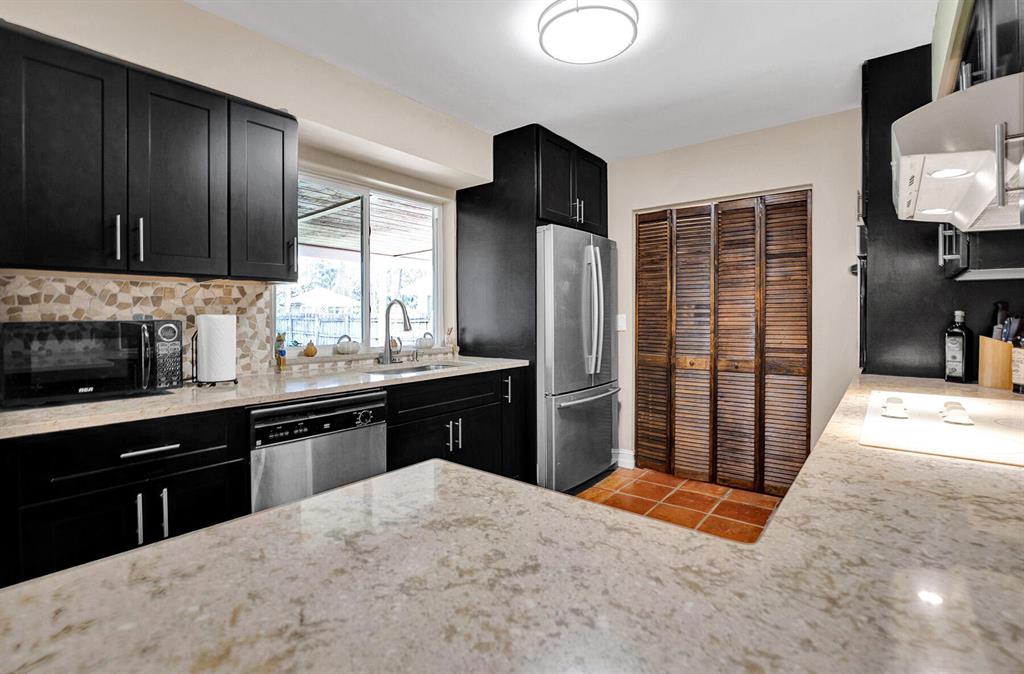 COUNTRY CLUB ACRES 4 - Residential