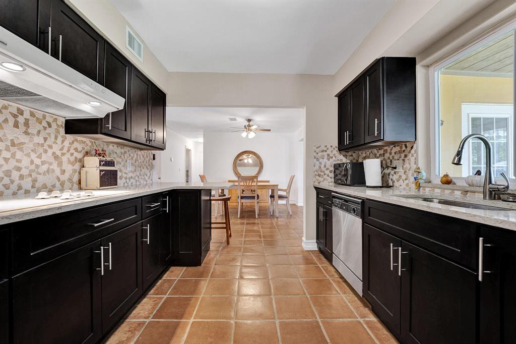 COUNTRY CLUB ACRES 4 - Residential