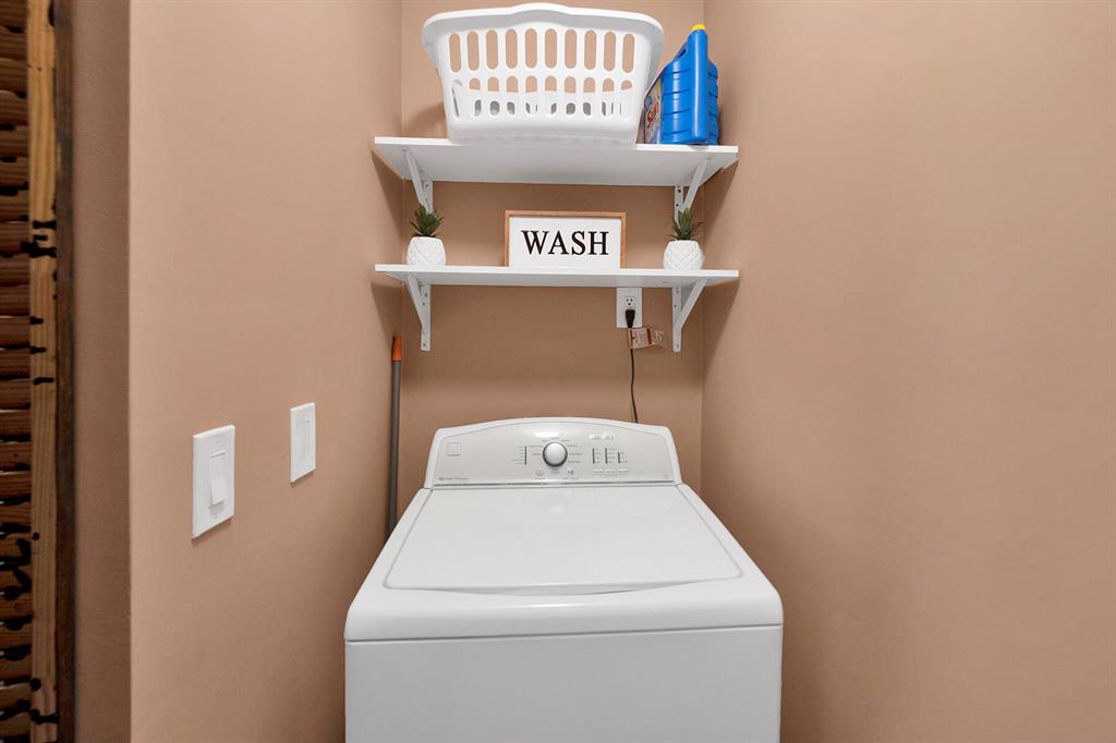 COUNTRY CLUB ACRES 4 - Residential