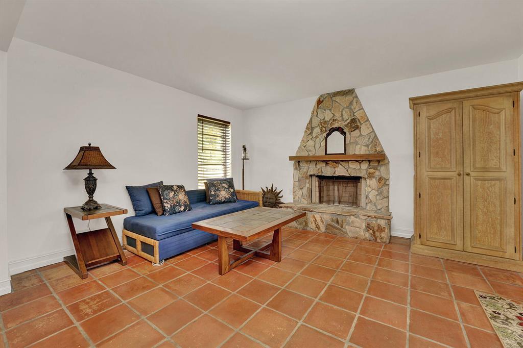 COUNTRY CLUB ACRES 4 - Residential