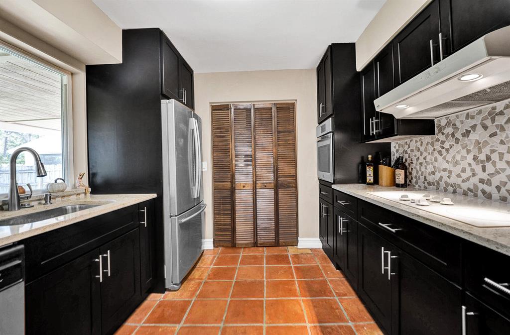 COUNTRY CLUB ACRES 4 - Residential