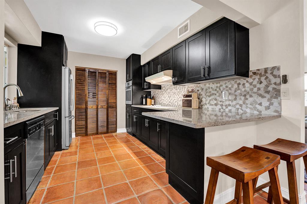 COUNTRY CLUB ACRES 4 - Residential