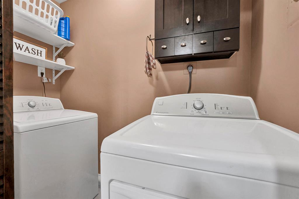 COUNTRY CLUB ACRES 4 - Residential