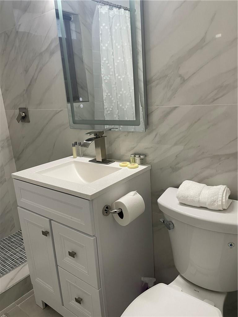 Davis Add 3-28 D - Residential Lease