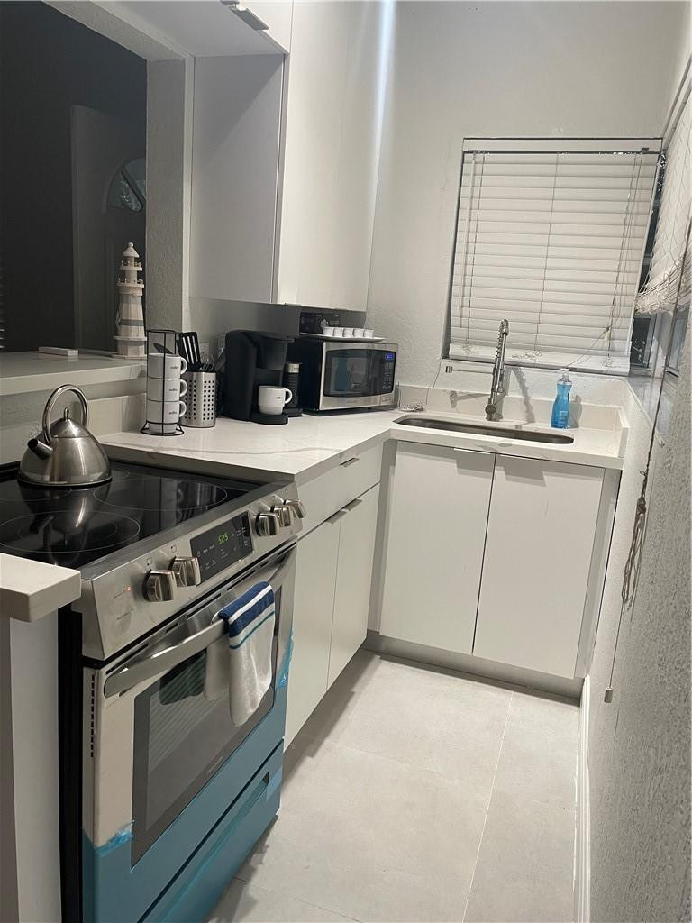 Davis Add 3-28 D - Residential Lease