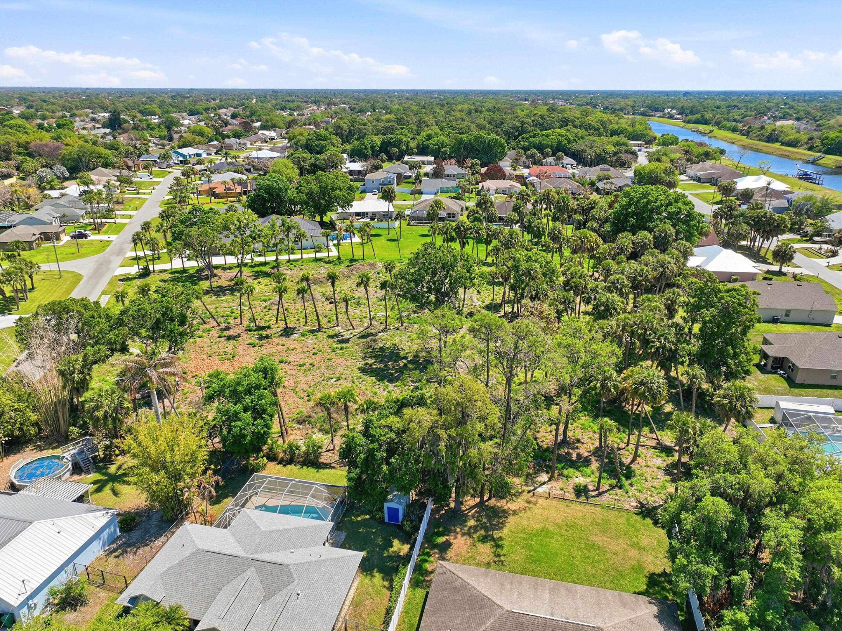 LEAFY ROAD ESTATES - Land