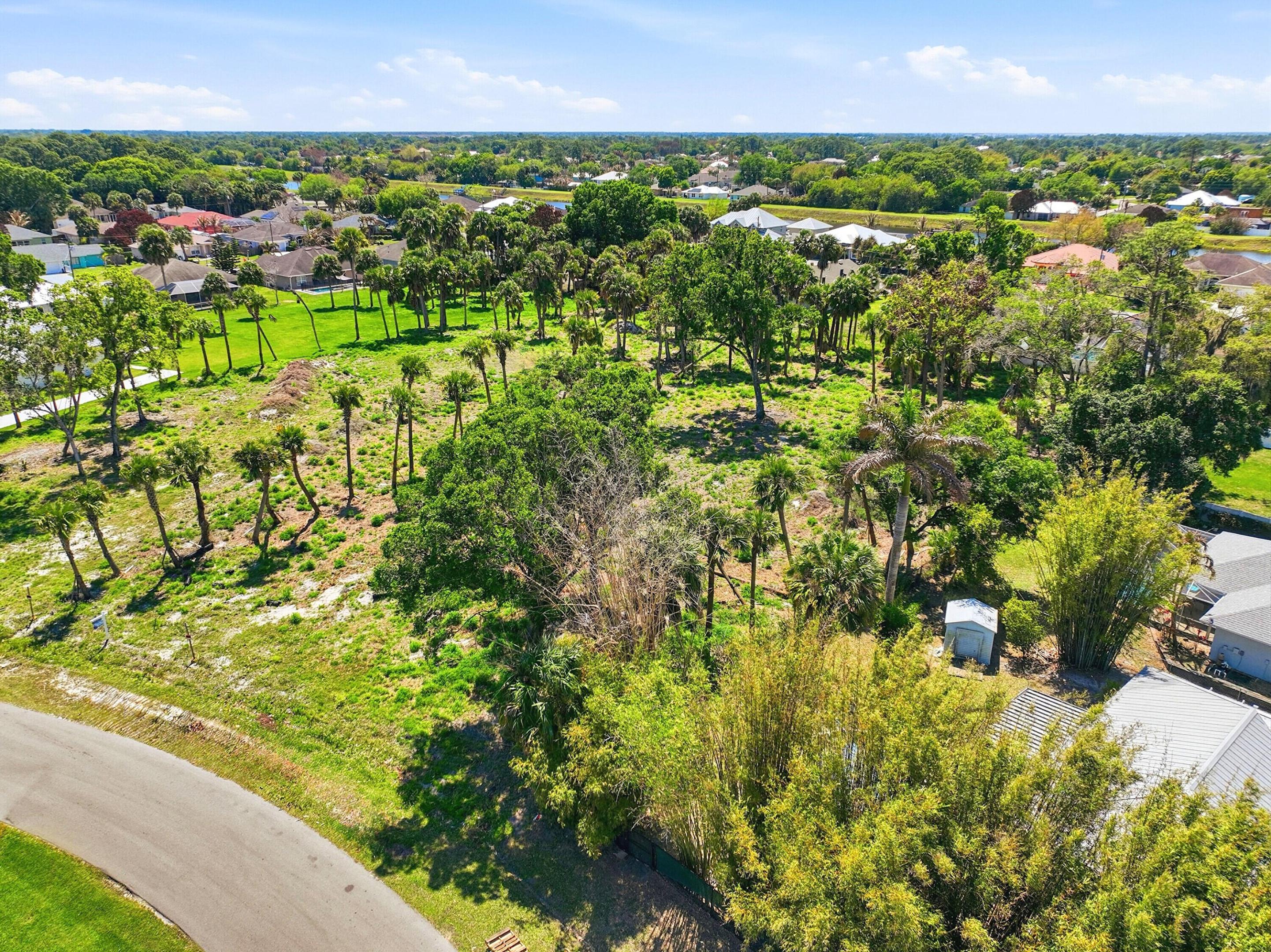 LEAFY ROAD ESTATES - Land