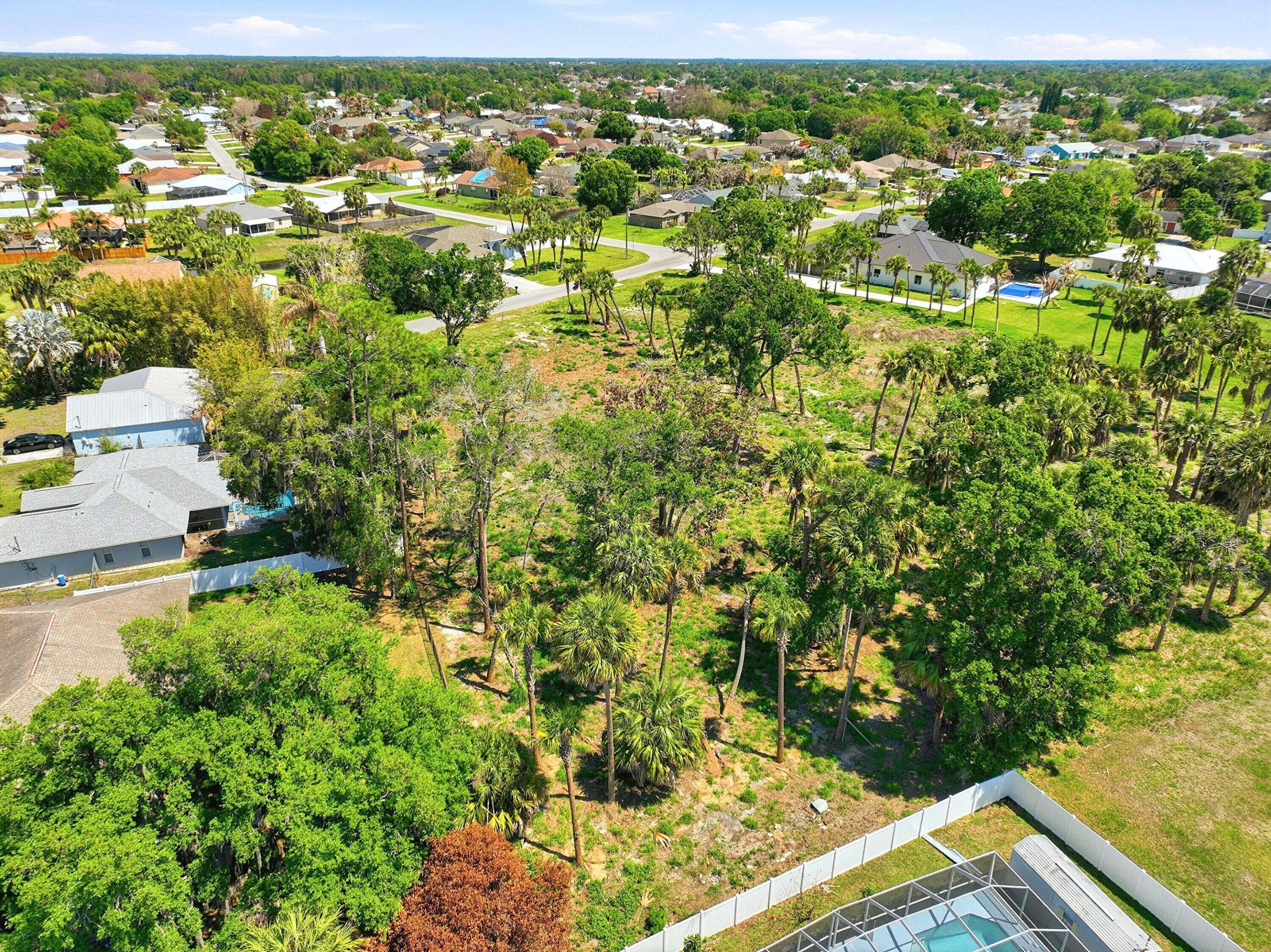LEAFY ROAD ESTATES - Land