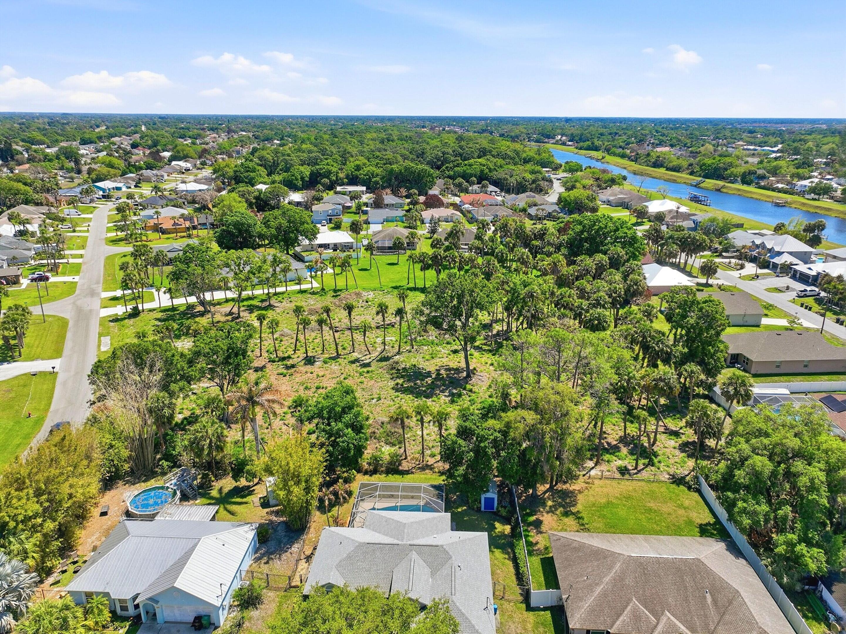 LEAFY ROAD ESTATES - Land