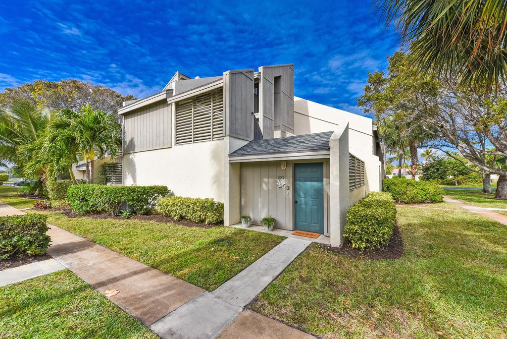 Photo of 1605 S Us Highway 1 #Sl3g, Jupiter, FL 33477 (MLS # B26030337)