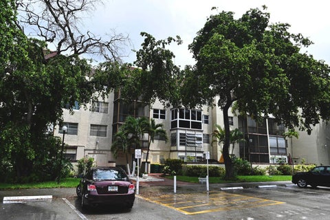 Tiny photo for 1681 NW 70th Avenue #402, Plantation, FL 33313 (MLS # B26065121)