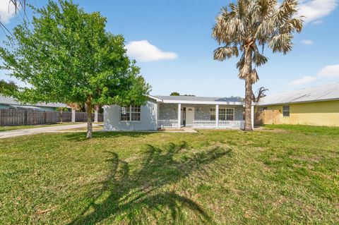 9035 SE Athena Street Hobe Sound FL 33455