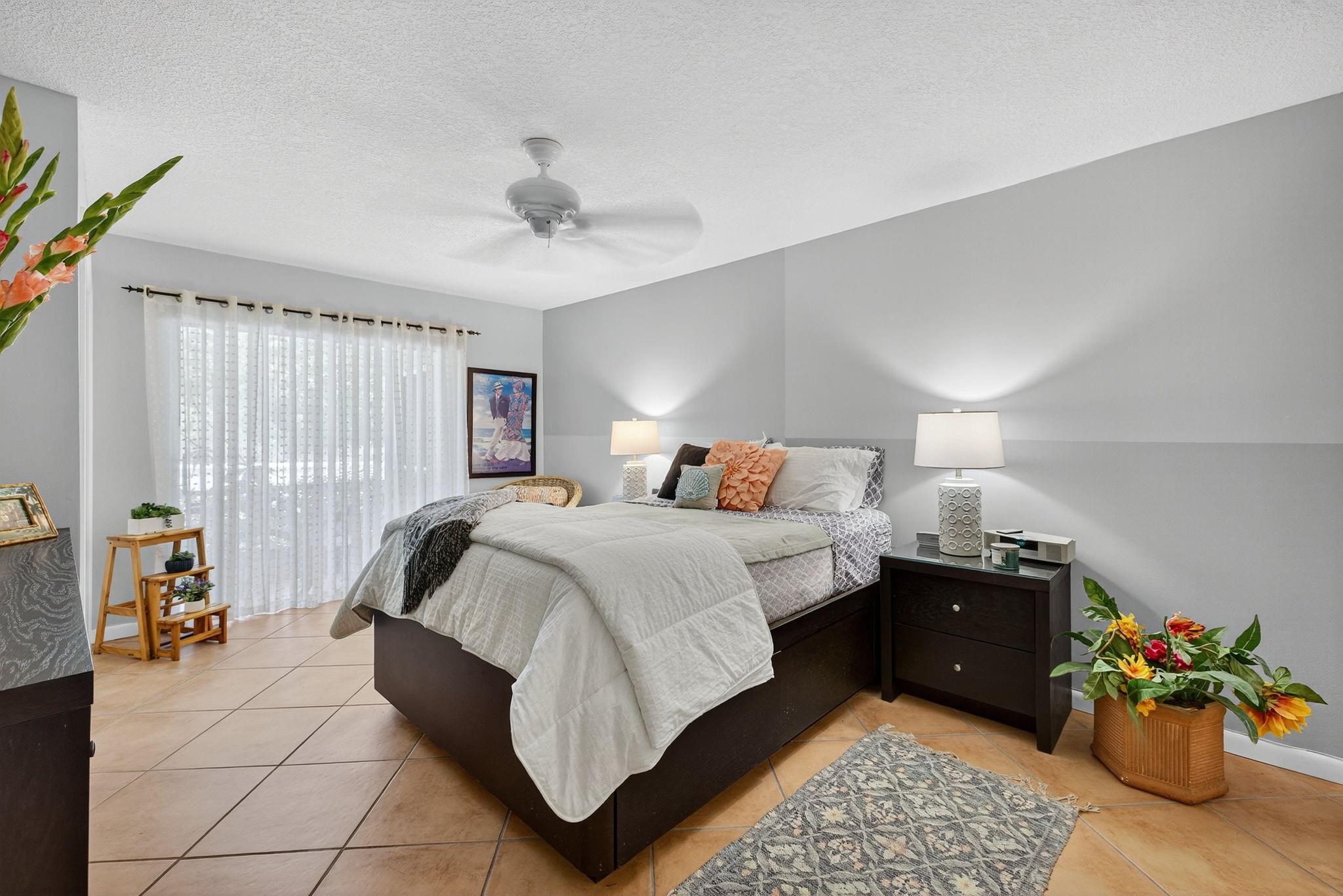 Coral Springs, Florida 33065, United States, 2 Bedrooms Bedrooms, ,2 BathroomsBathrooms,Residential,Pending,209476