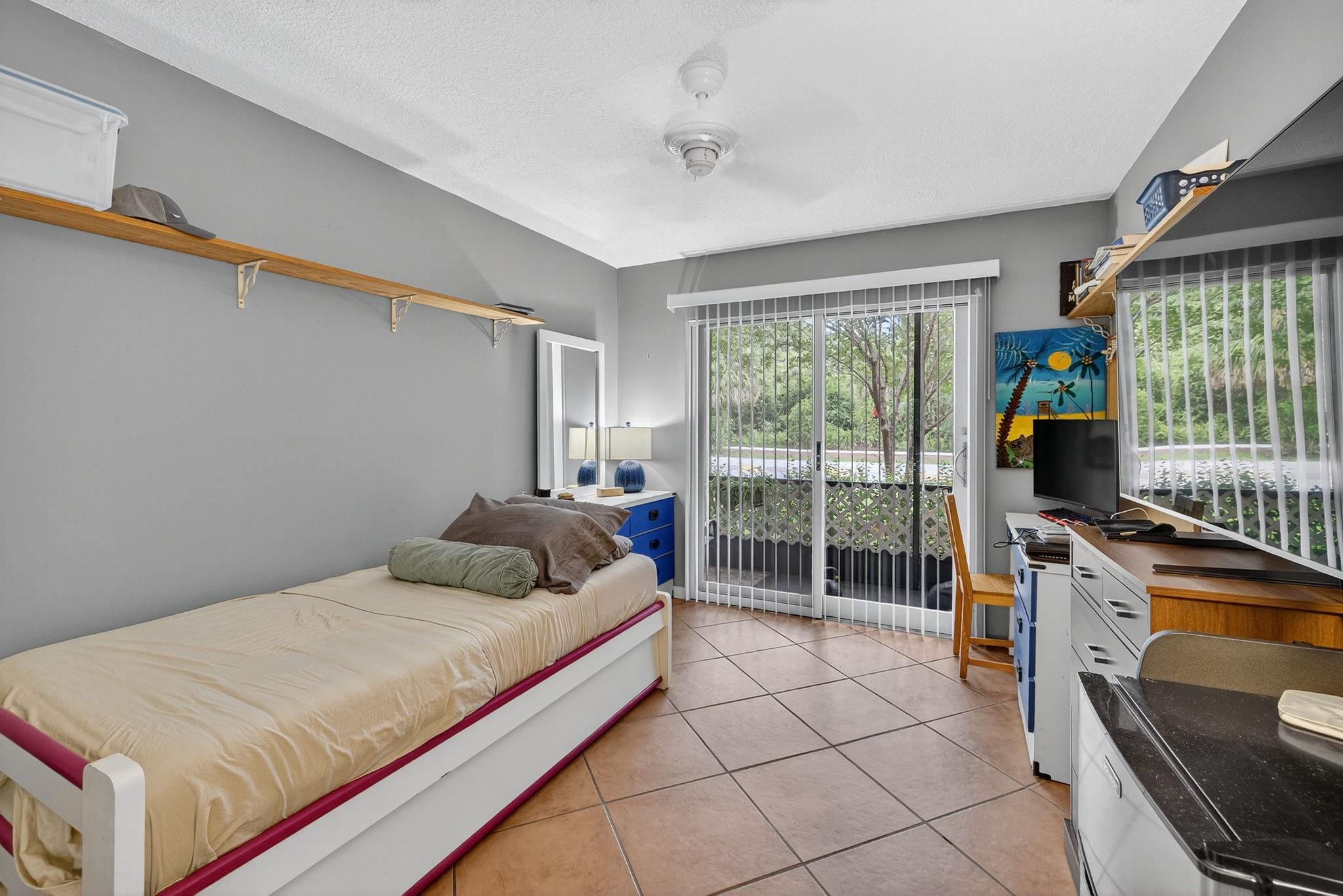 Coral Springs, Florida 33065, United States, 2 Bedrooms Bedrooms, ,2 BathroomsBathrooms,Residential,Pending,209476