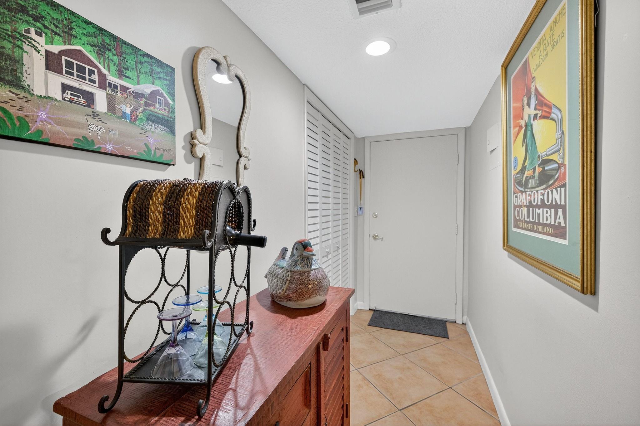 Coral Springs, Florida 33065, United States, 2 Bedrooms Bedrooms, ,2 BathroomsBathrooms,Residential,Pending,209476