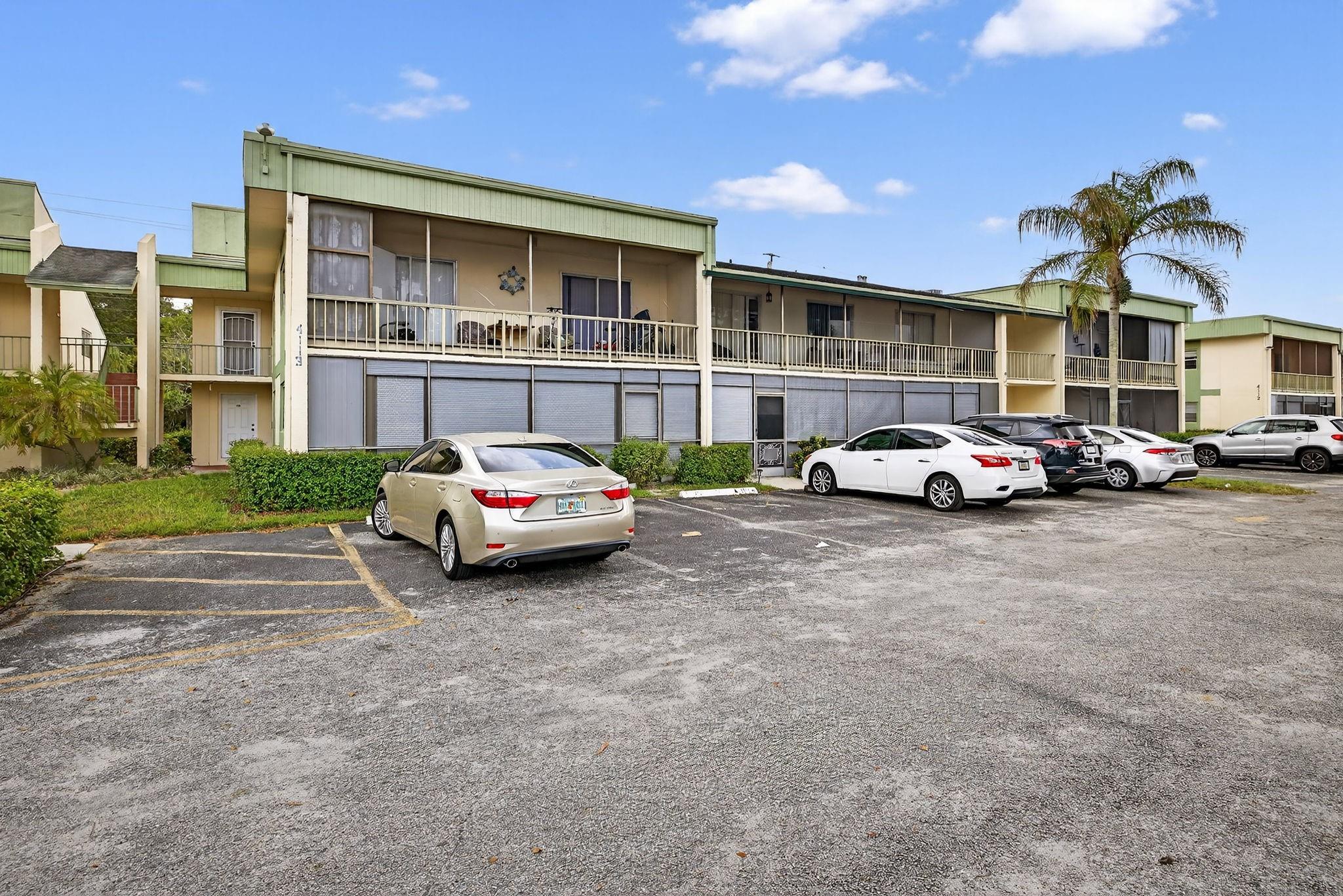 Coral Springs, Florida 33065, United States, 2 Bedrooms Bedrooms, ,2 BathroomsBathrooms,Residential,Pending,209476