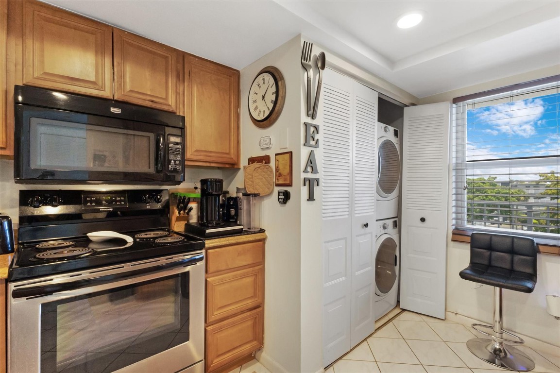 PALM SPRINGS 2 - Residential