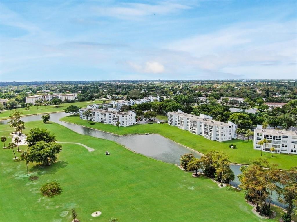 PALM SPRINGS 2 - Residential