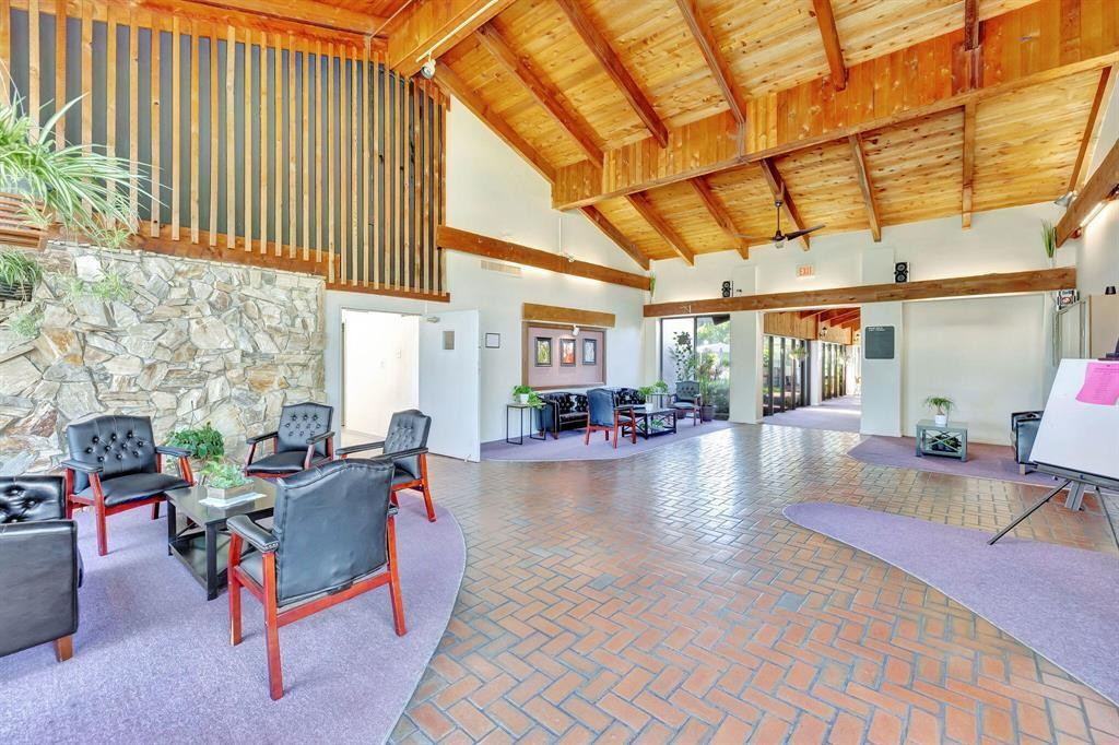 PALM SPRINGS 2 - Residential