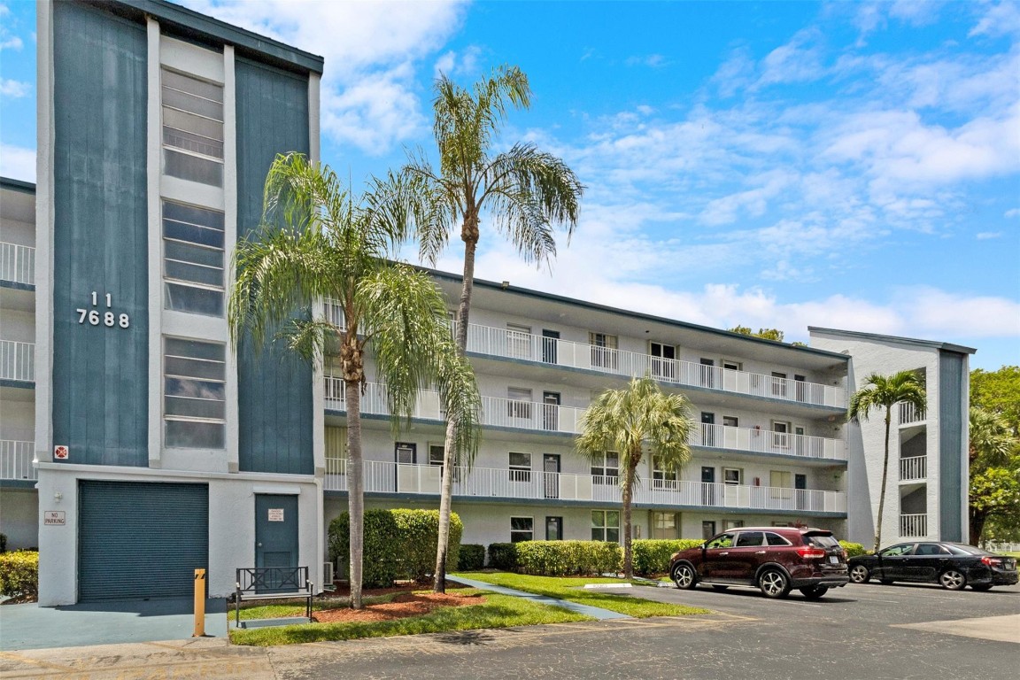 PALM SPRINGS 2 - Residential