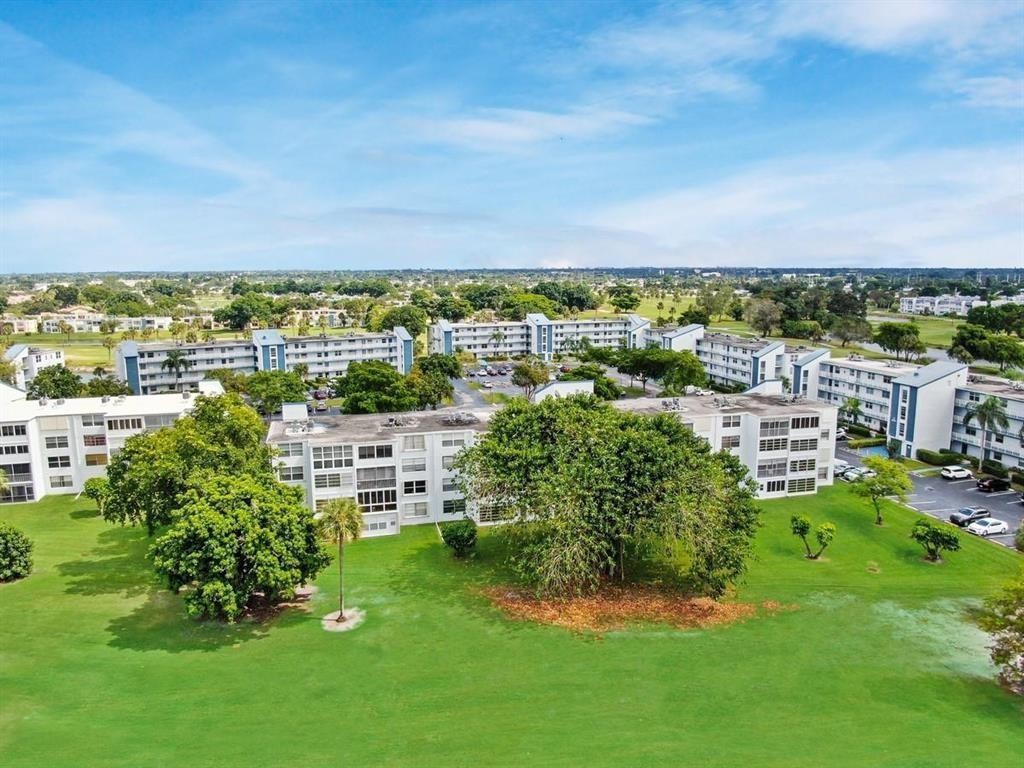 PALM SPRINGS 2 - Residential