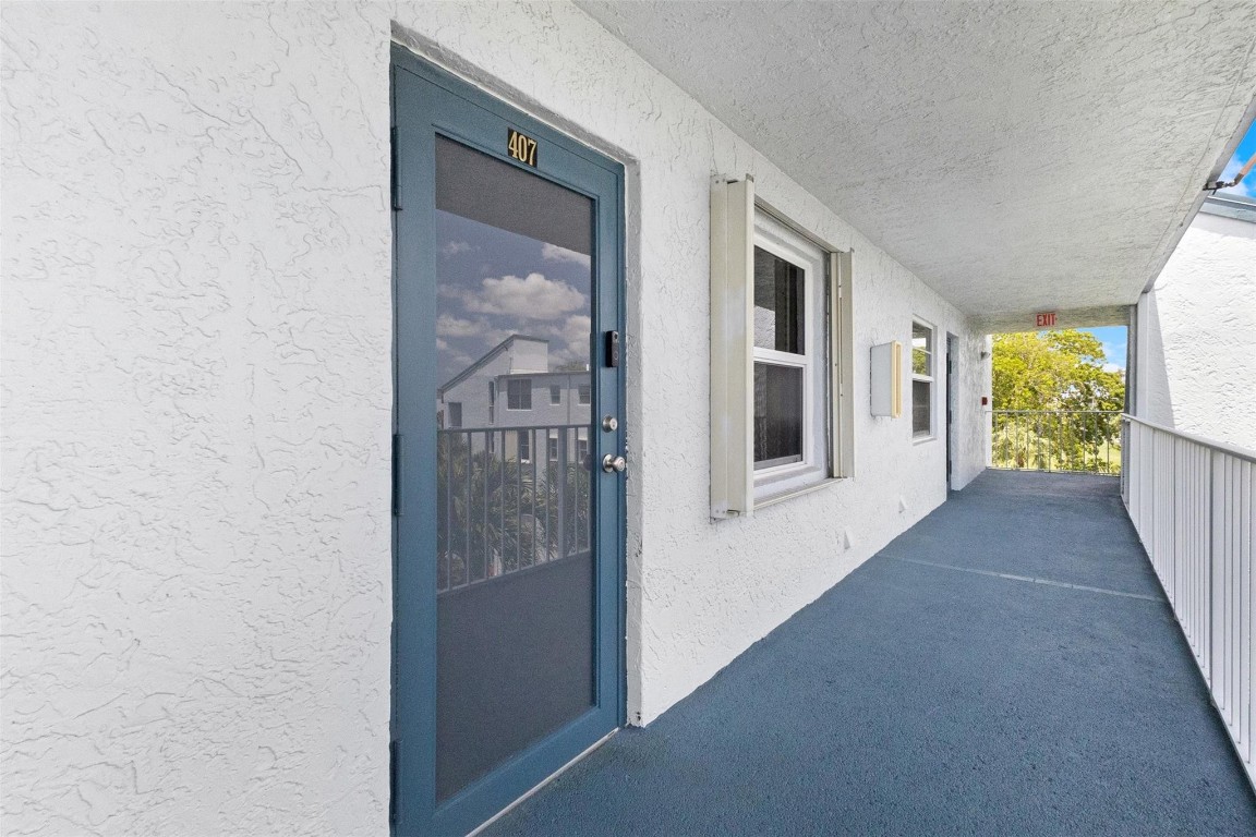 PALM SPRINGS 2 - Residential