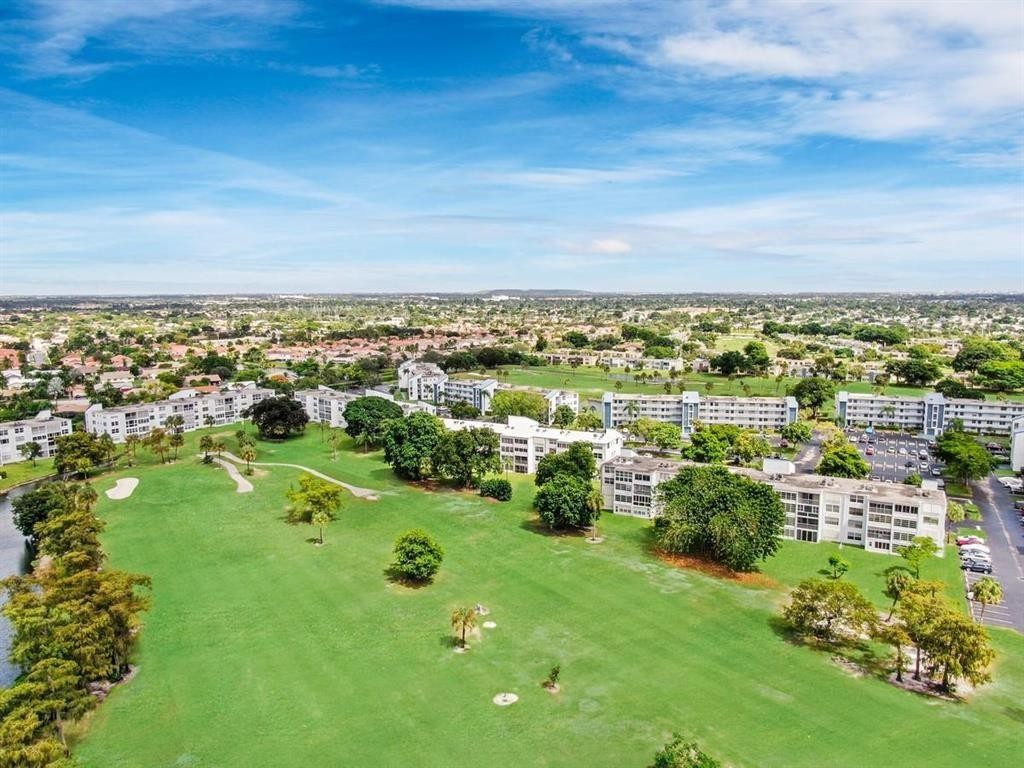 PALM SPRINGS 2 - Residential