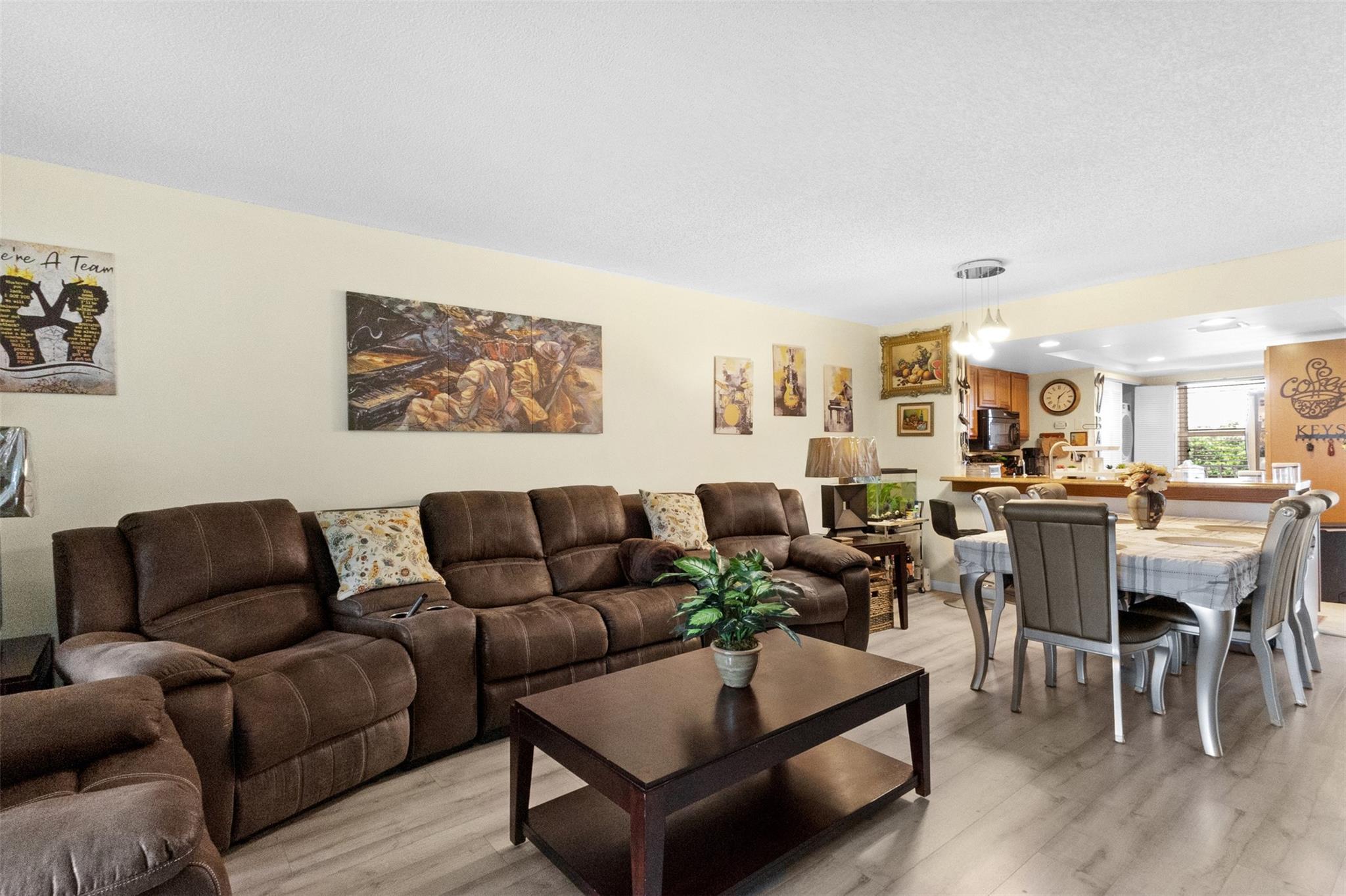PALM SPRINGS 2 - Residential
