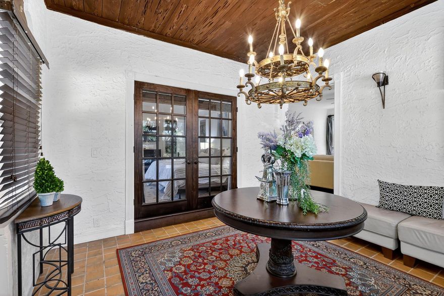 Unique Compound Opportunity - Motivated Sellers!Discover this rare 7-bedroom, 7.5-bath compound in the heart of Historic Old Northwood -- ideal for large families, yacht crews, or Airbnb investors. 516 & 520 34th Street are being sold together, featuring 3 kitchens, 3 laundries, a workshop, and garage. Enjoy a resort-style pool area, tropical landscaping, and full privacy fencing.Recent upgrades include new impact windows, doors, new interior paint, newer roof (Nov 2022), updated electric, and newer A/C units. Just minutes from CityPlace, Peanut Island, beaches, #RybovichSuperyachtMarina, and #Maralago. A truly turnkey and elegant property -- rare to find and ready to enjoy!