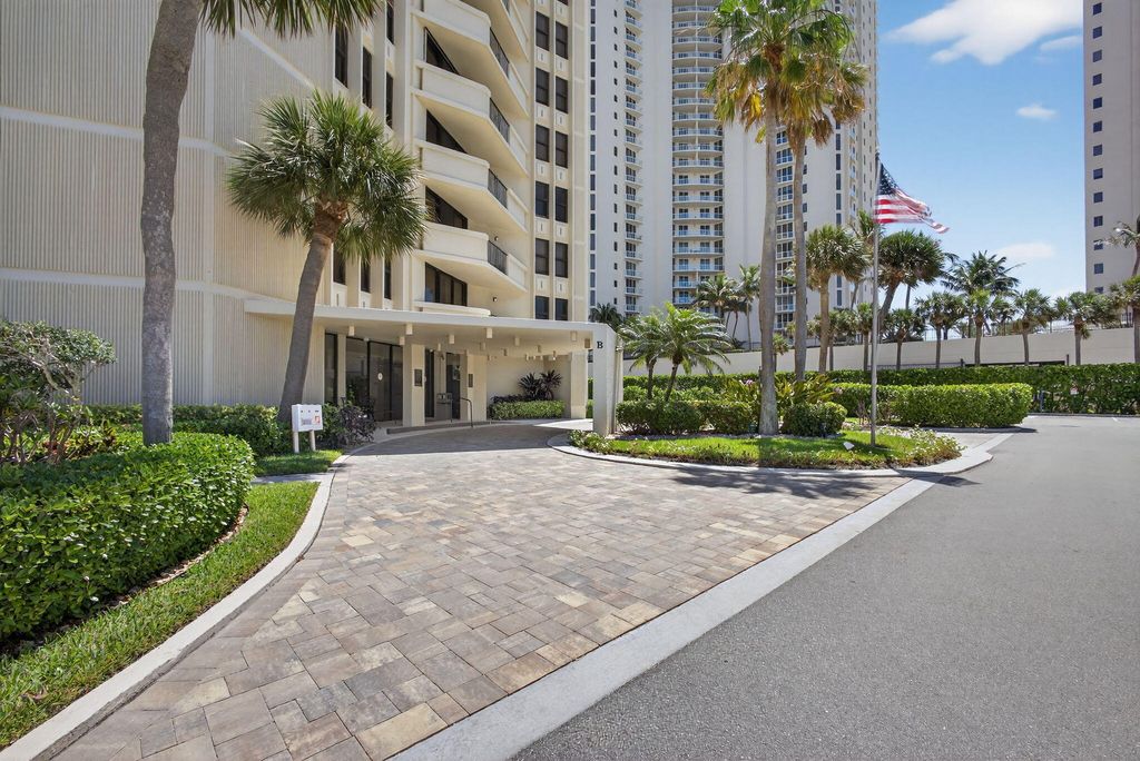 Photo of 2800 N Ocean Drive #B24d, Singer Island, FL 33404 (MLS # B26012147)