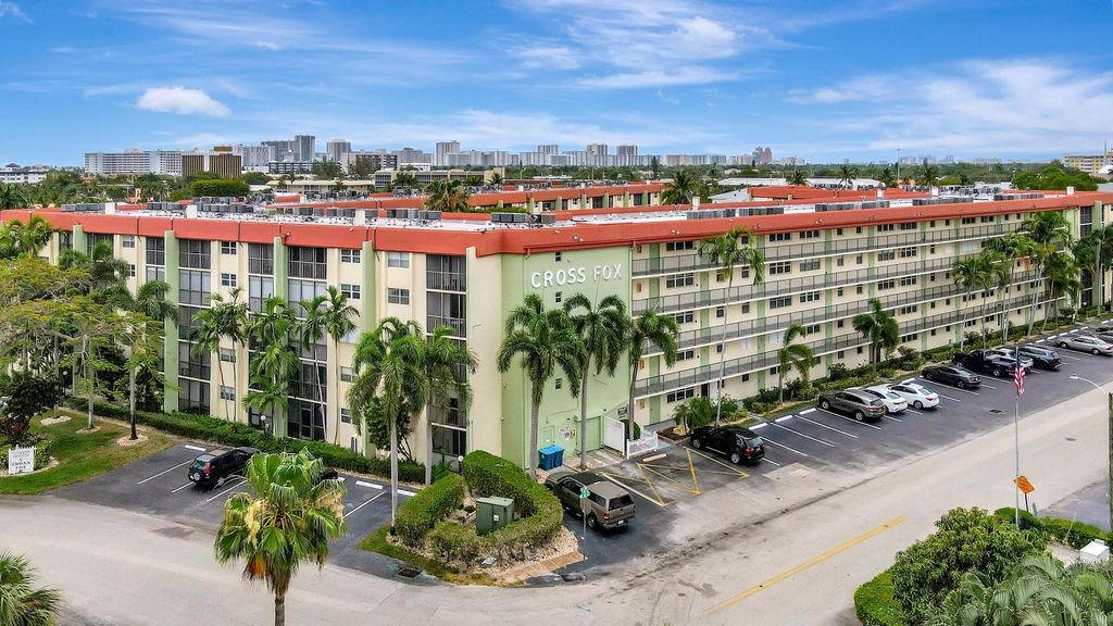 Photo of 5300 NE 24th Terrace #210C, Fort Lauderdale, FL 33308 (MLS # F10505723)