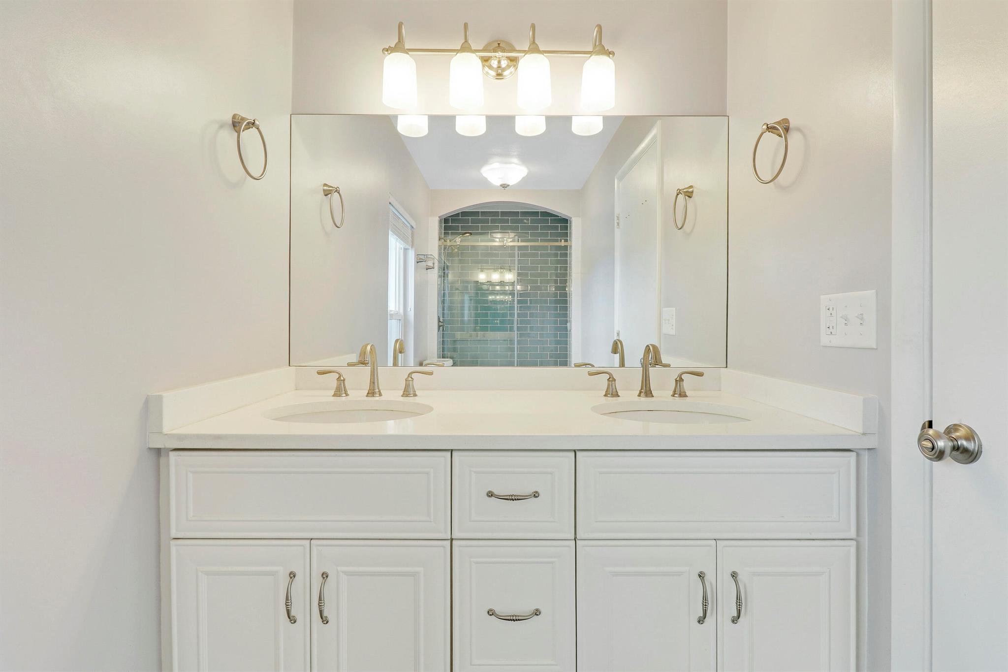 FLA MANGO ESTATES ADDITION - Residential