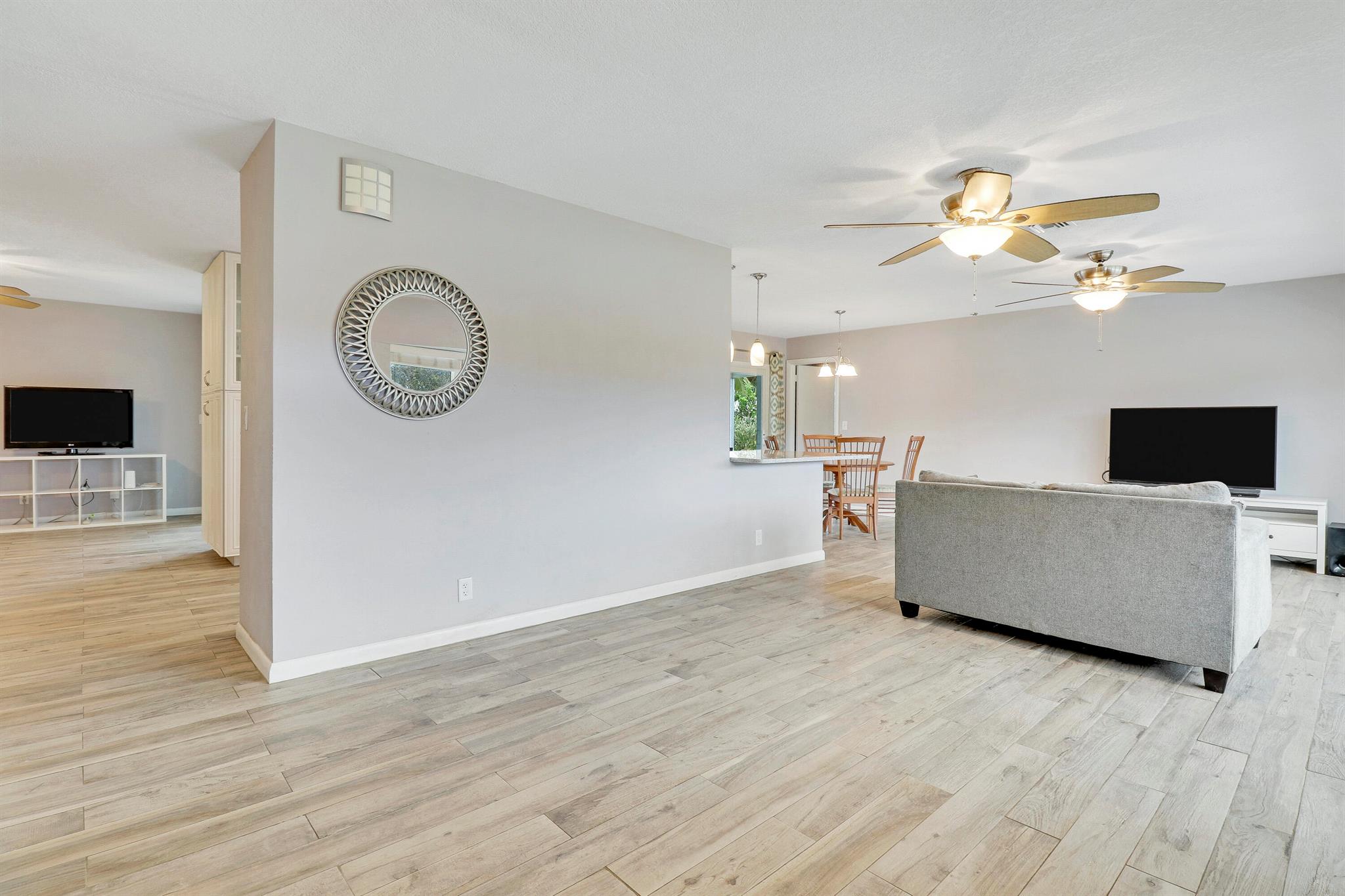 FLA MANGO ESTATES ADDITION - Residential