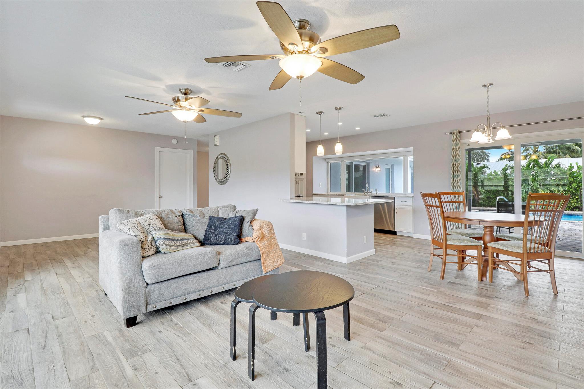 FLA MANGO ESTATES ADDITION - Residential