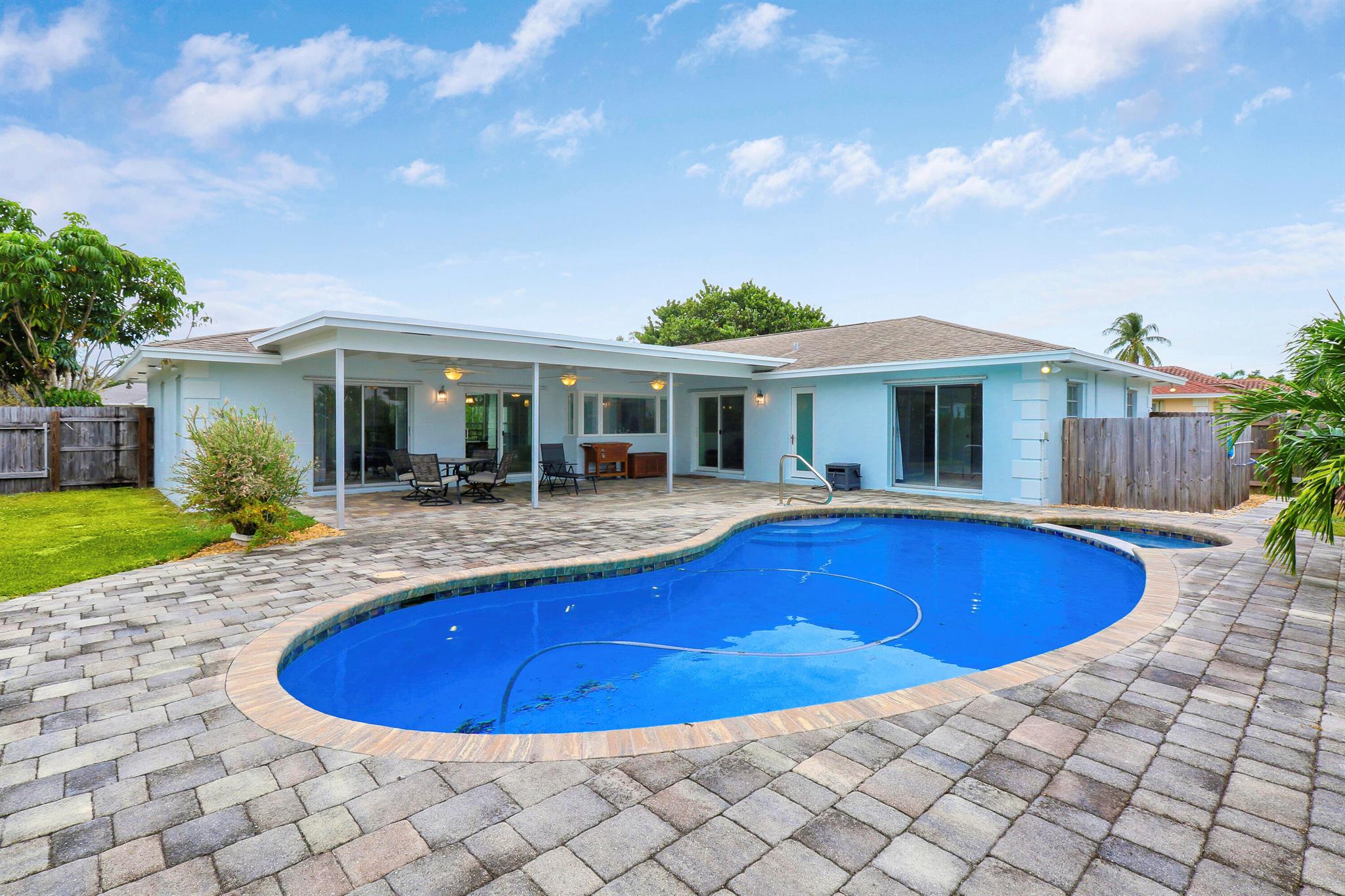 FLA MANGO ESTATES ADDITION - Residential